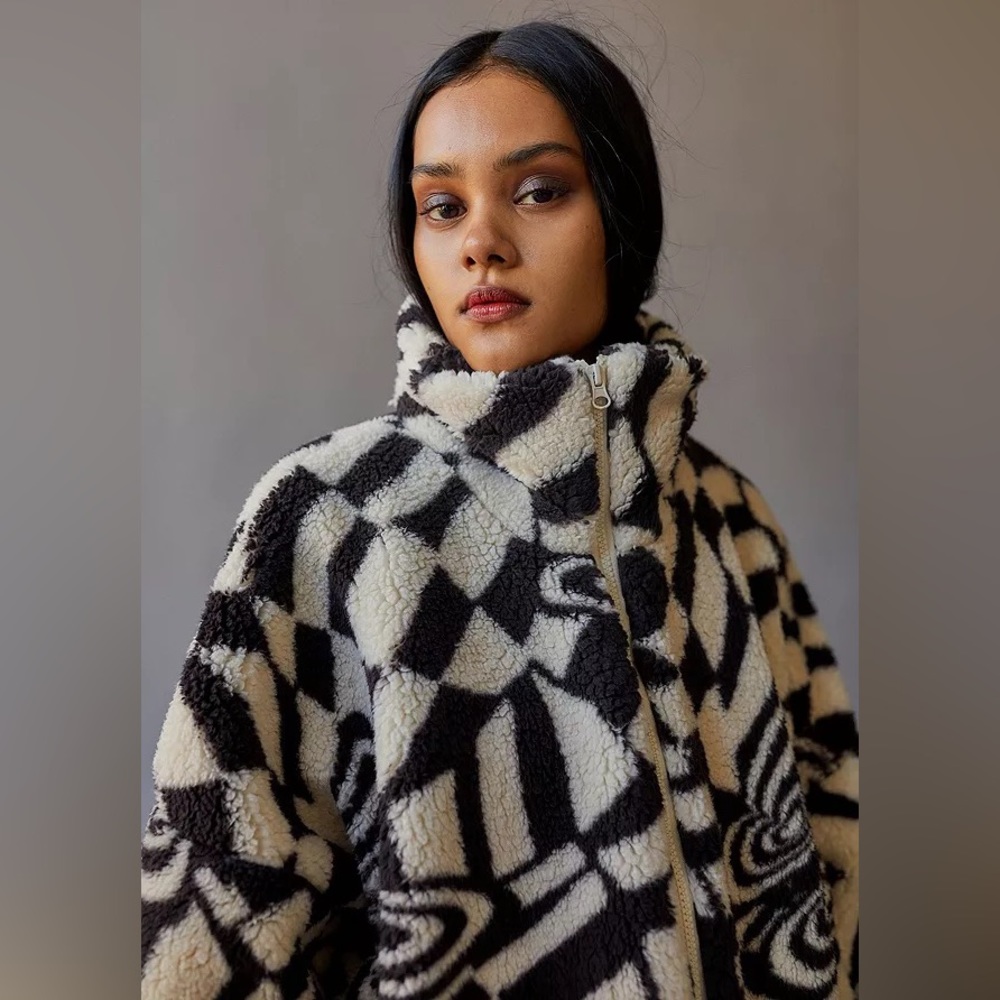 Urban Outfitters Olivia Sherpa